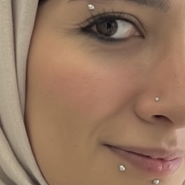 نگین صورت مدل پیرسینگ فیک چسبی بسته 160 عددی