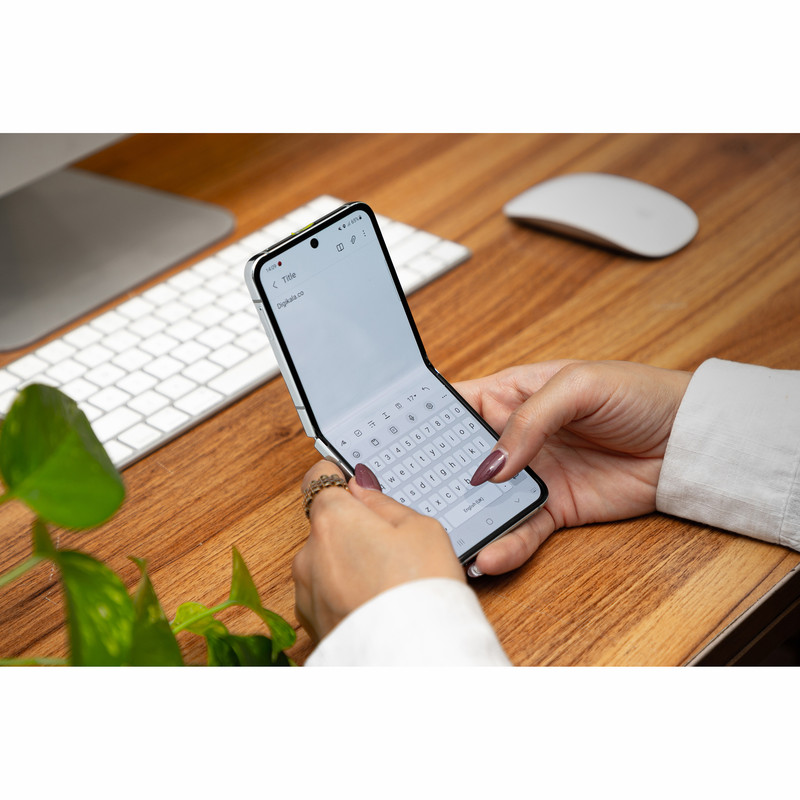 گوشی موبایل سامسونگ مدل Galaxy Z Flip5 تک سیم کارت ظرفیت 256 گیگابایت و رم 8 گیگابایت