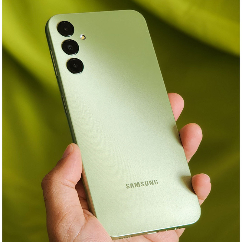 گوشی موبایل سامسونگ مدل Galaxy A14 دو سیم کارت ظرفیت 128 گیگابایت و رم 4 گیگابایت به همراه شارژر سامسونگ