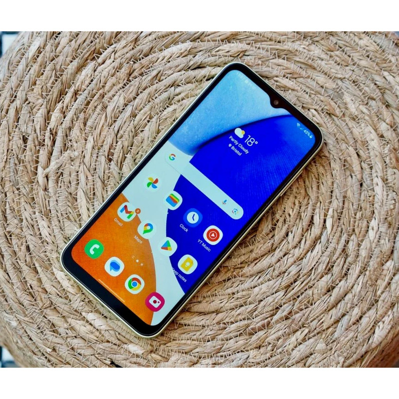گوشی موبایل سامسونگ مدل Galaxy A14 دو سیم کارت ظرفیت 128 گیگابایت و رم 4 گیگابایت به همراه شارژر سامسونگ