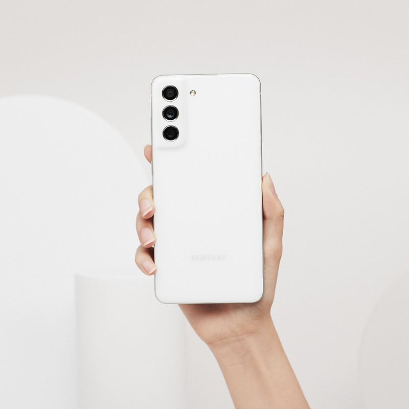 گوشی موبایل سامسونگ مدل Galaxy S21 FE 5G SM-G990E/DS دو سیم کارت ظرفیت 128 گیگابایت و رم 8 گیگابایت - اکتیو