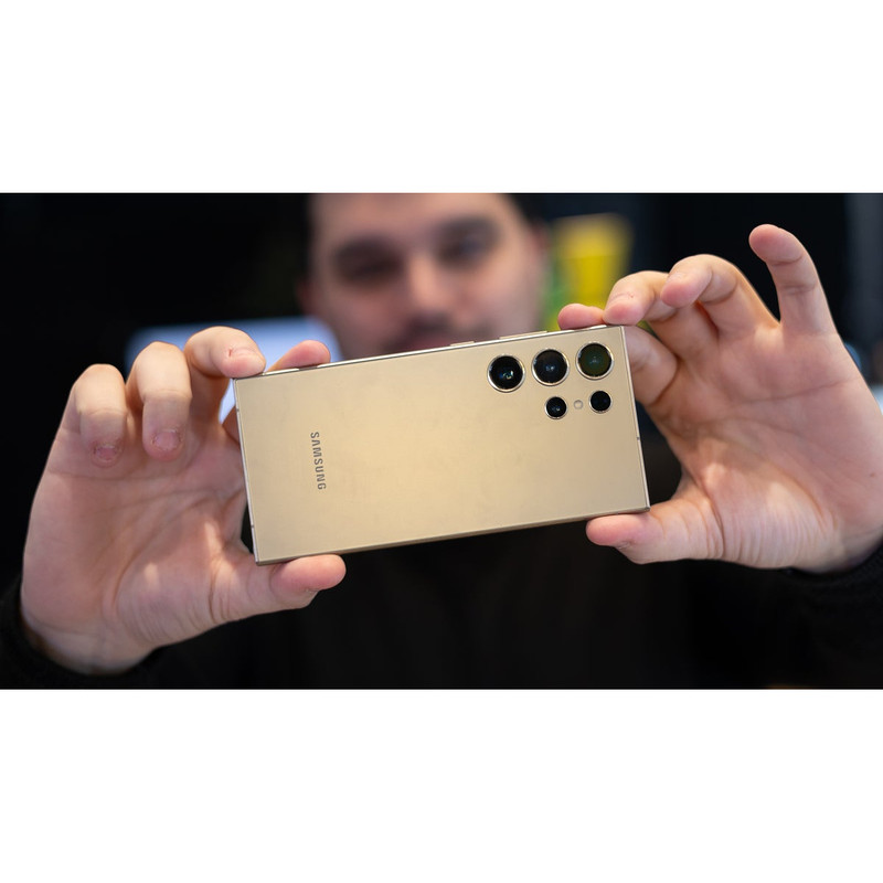 گوشی موبایل سامسونگ مدل Galaxy S24 Ultra دو سیم کارت ظرفیت 256 گیگابایت و رم 12 گیگابایت به همراه شارژر 45 وات سامسونگ - ویتنام
