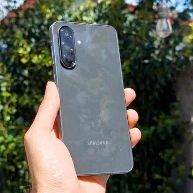 گوشی موبایل سامسونگ مدل Galaxy A36 دو سیم کارت ظرفیت 128 گیگابایت و رم 8 گیگابایت - ویتنام - به همراه شارژر 25 وات سامسونگ