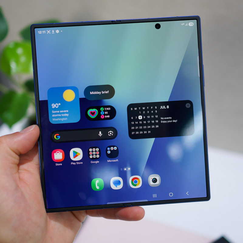 گوشی موبایل سامسونگ مدل Galaxy Z Fold 7 دو سیمکارت ظرفیت 256 گیگابایت و رم 12 گیگابایت - ویتنام - به همراه هدیه هدفون بلوتوثی سامسونگ مدل Galaxy Buds FE