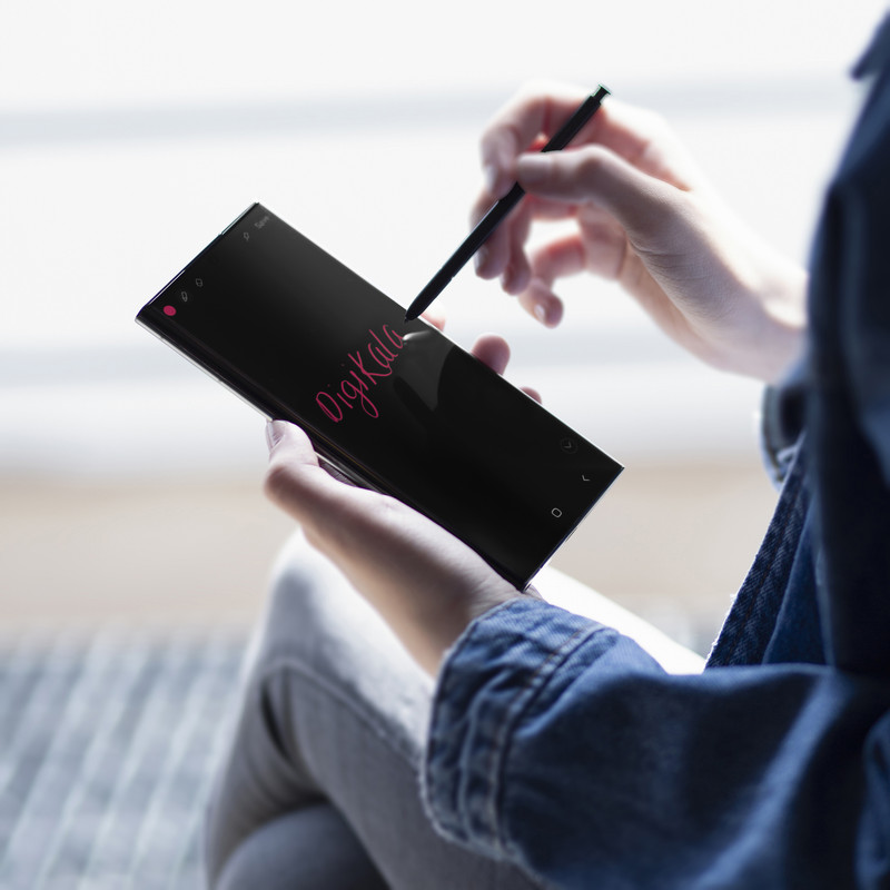 گوشی موبایل سامسونگ مدل Galaxy S22 Ultra 5G دو سیم کارت ظرفیت 512 گیگابایت و رم 12 گیگابایت نسخه اسنپدراگون به همراه شارژر سامسونگ