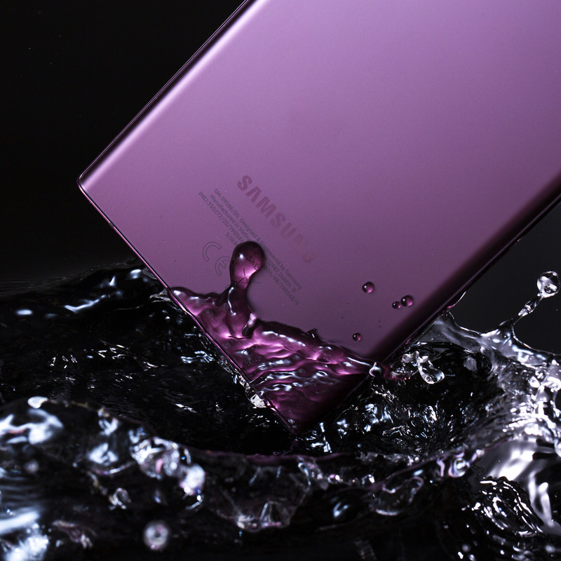 گوشی موبایل سامسونگ مدل Galaxy S22 Ultra 5G دو سیم کارت ظرفیت 512 گیگابایت و رم 12 گیگابایت نسخه اسنپدراگون به همراه شارژر سامسونگ