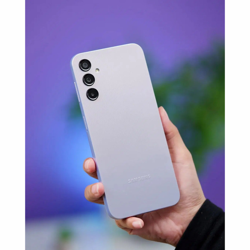 گوشی موبایل سامسونگ مدل Galaxy A14 دو سیم کارت ظرفیت 64 گیگابایت و رم 4 گیگابایت به همراه شارژر سامسونگ - ویتنام