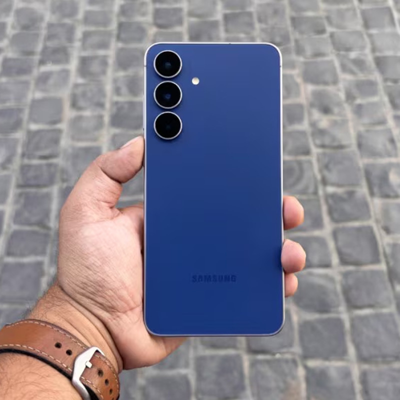 گوشی موبایل سامسونگ مدل Galaxy S25 FE دو سیم کارت ظرفیت 512 گیگابایت و رم 8 گیگابایت - ویتنام
