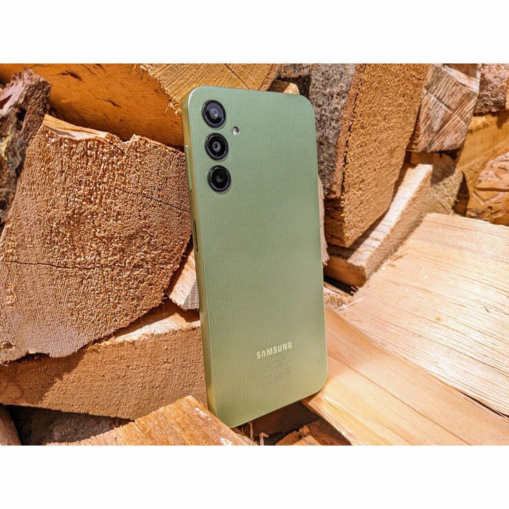 گوشی موبایل سامسونگ مدل Galaxy A14 دو سیم کارت ظرفیت 64 گیگابایت و رم 4 گیگابایت به همراه شارژر 15 وات سامسونگ - ویتنام