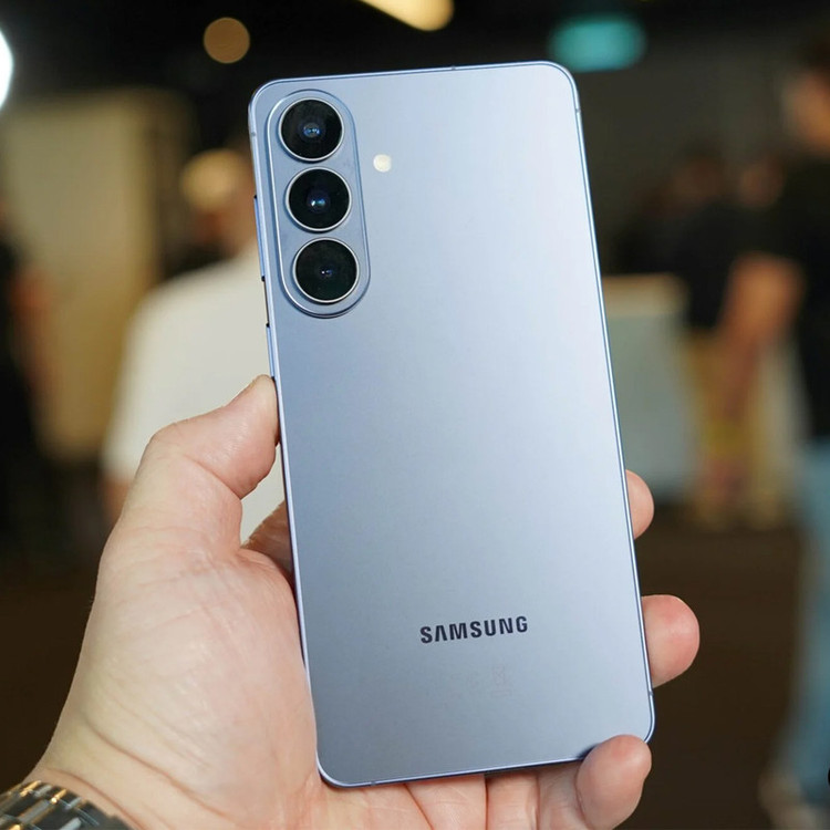 گوشی موبایل سامسونگ مدل Galaxy S26 Ultra دو سیم کارت ظرفیت 1 ترابایت و رم 16 گیگابایت