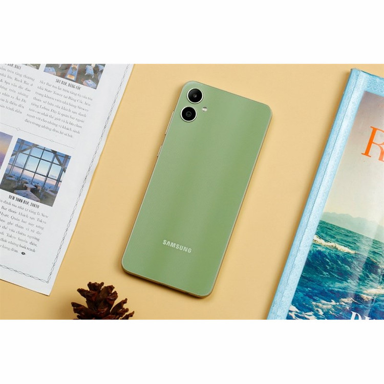 گوشی موبایل سامسونگ مدل Galaxy A05 دو سیم کارت ظرفیت 128 گیگابایت و رم 6 گیگابایت به همراه شارژر 15وات سامسونگ