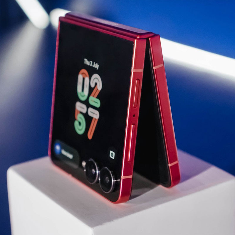 گوشی موبایل سامسونگ مدل Galaxy Z Flip 7 FE تک سیمکارت ظرفیت 256 گیگابایت و رم 8 گیگابایت